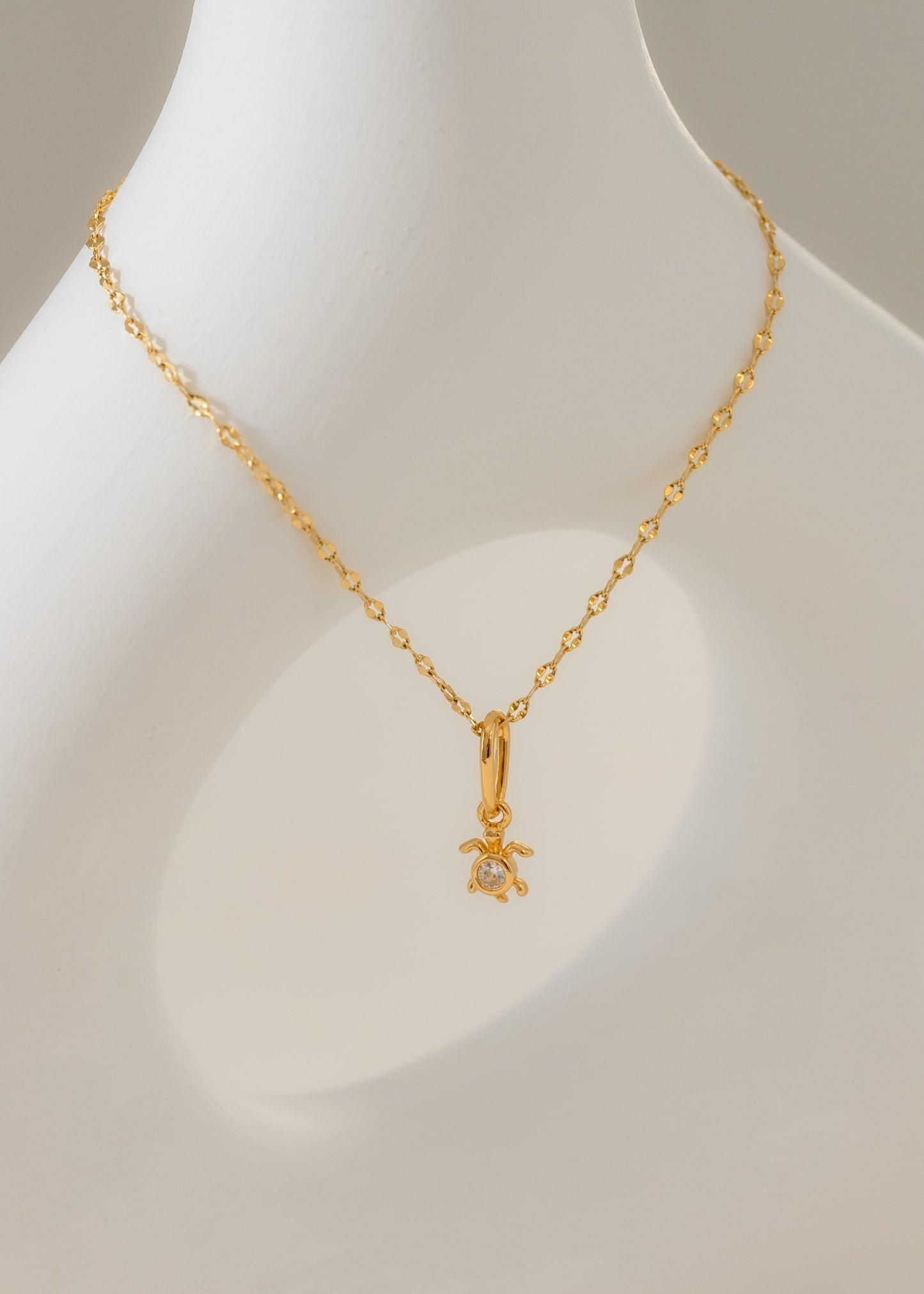 Cadena espejo mediana 45cm + dije little turtle