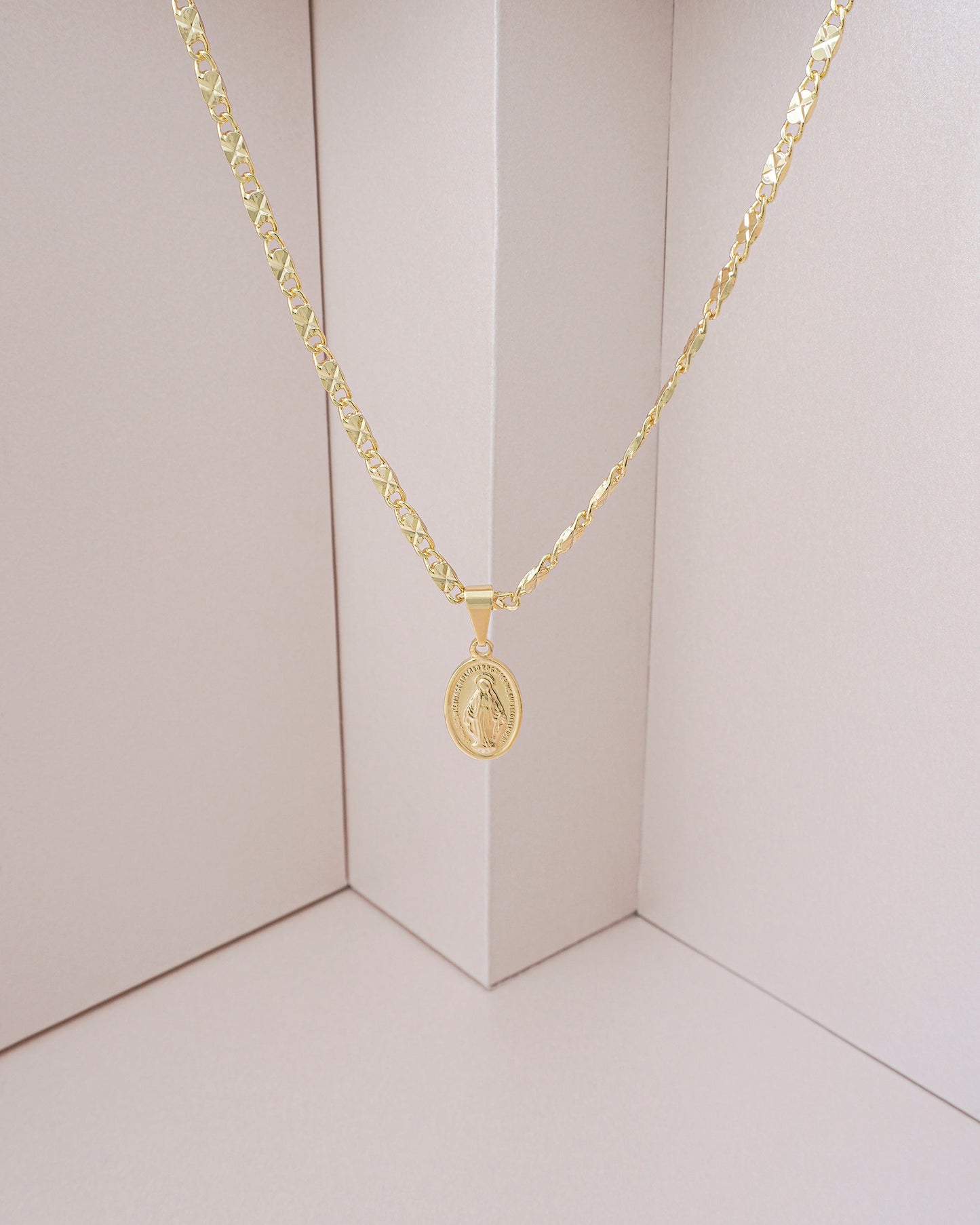 Dije Virgen milagrosa