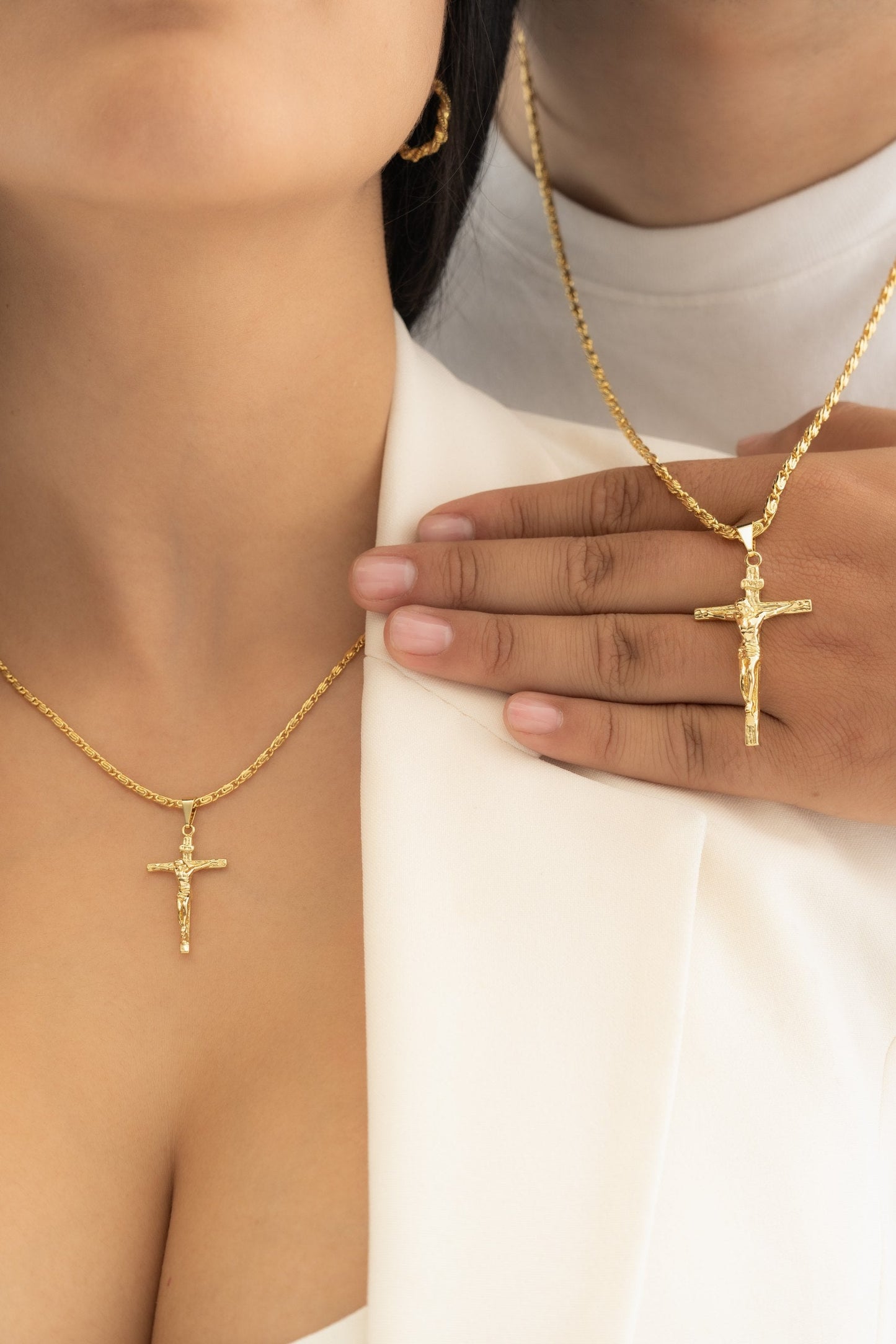 Cadena caracol gruesa 45cm + dije madero pequeño