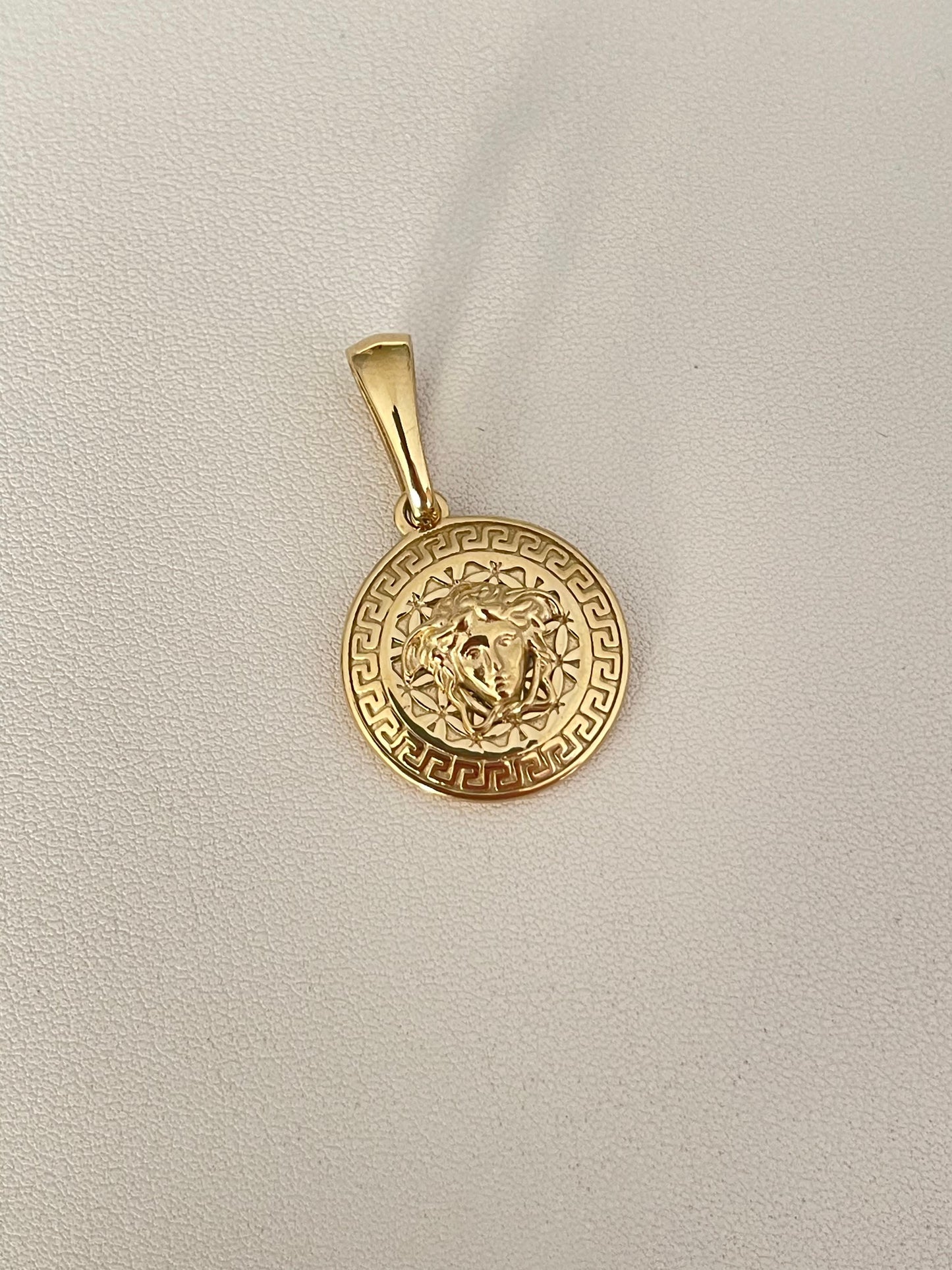 Dije Medusa Mediana alta gama