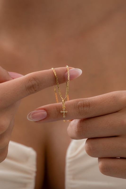 Cadena Escalera (40cms) +Dije Cruz Redondeada 1.6 Cms