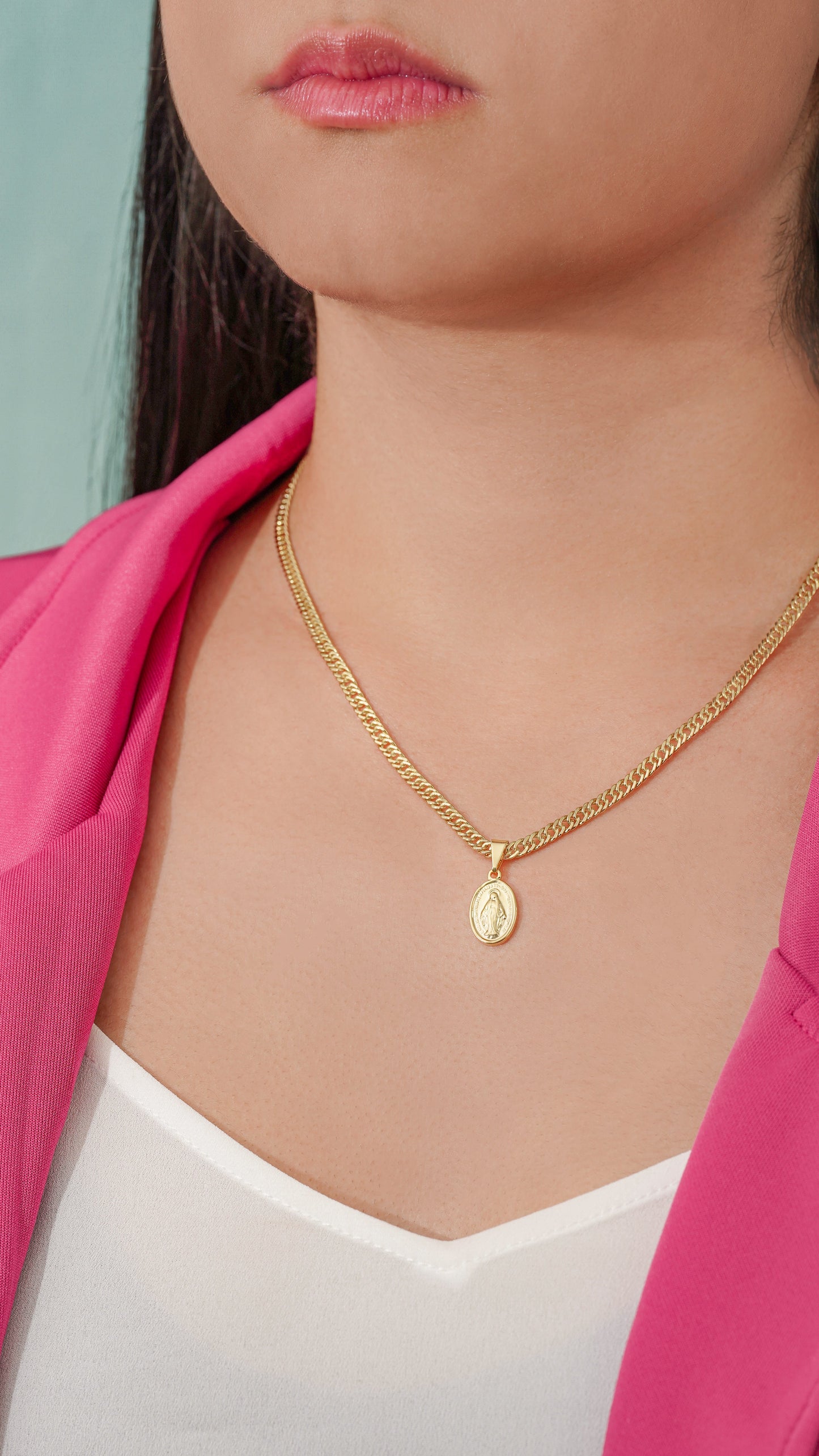 Cadena continúa 3mm 45cm + dije virgen milagrosa