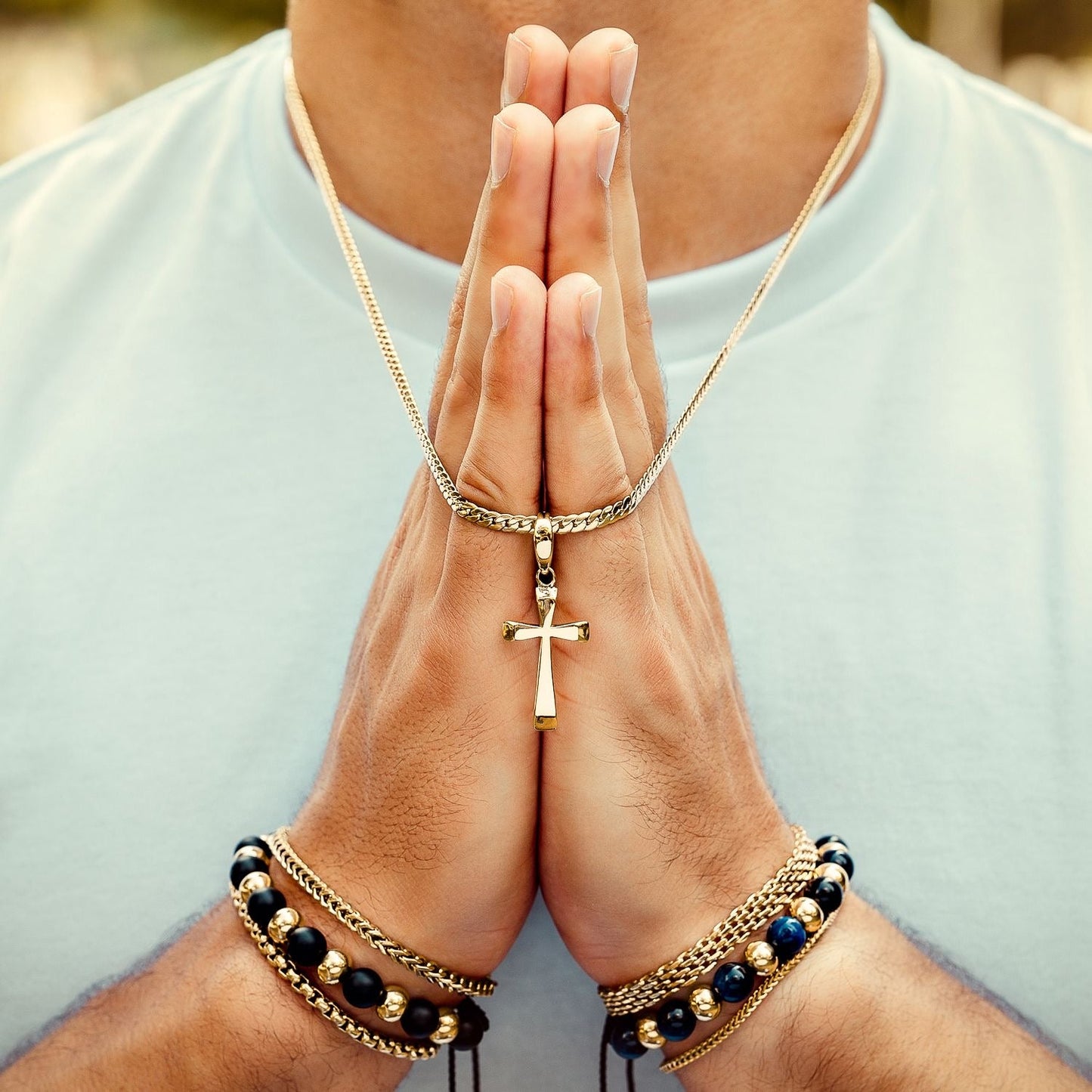 Dije Cruz Lisa mediana alta gama