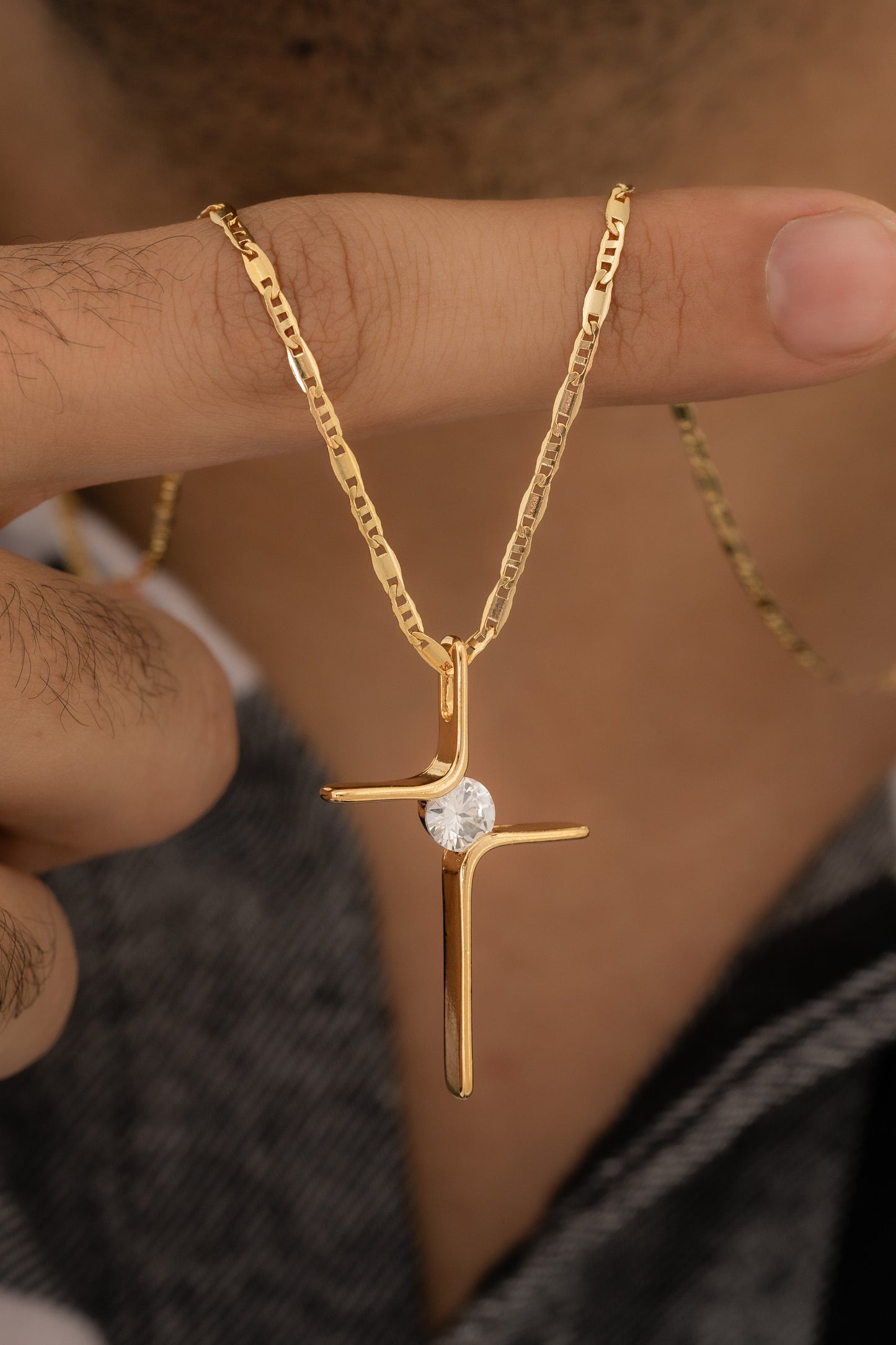 Cadena Escalera y Plana 65cms + Dije cruz Circonia 4cms