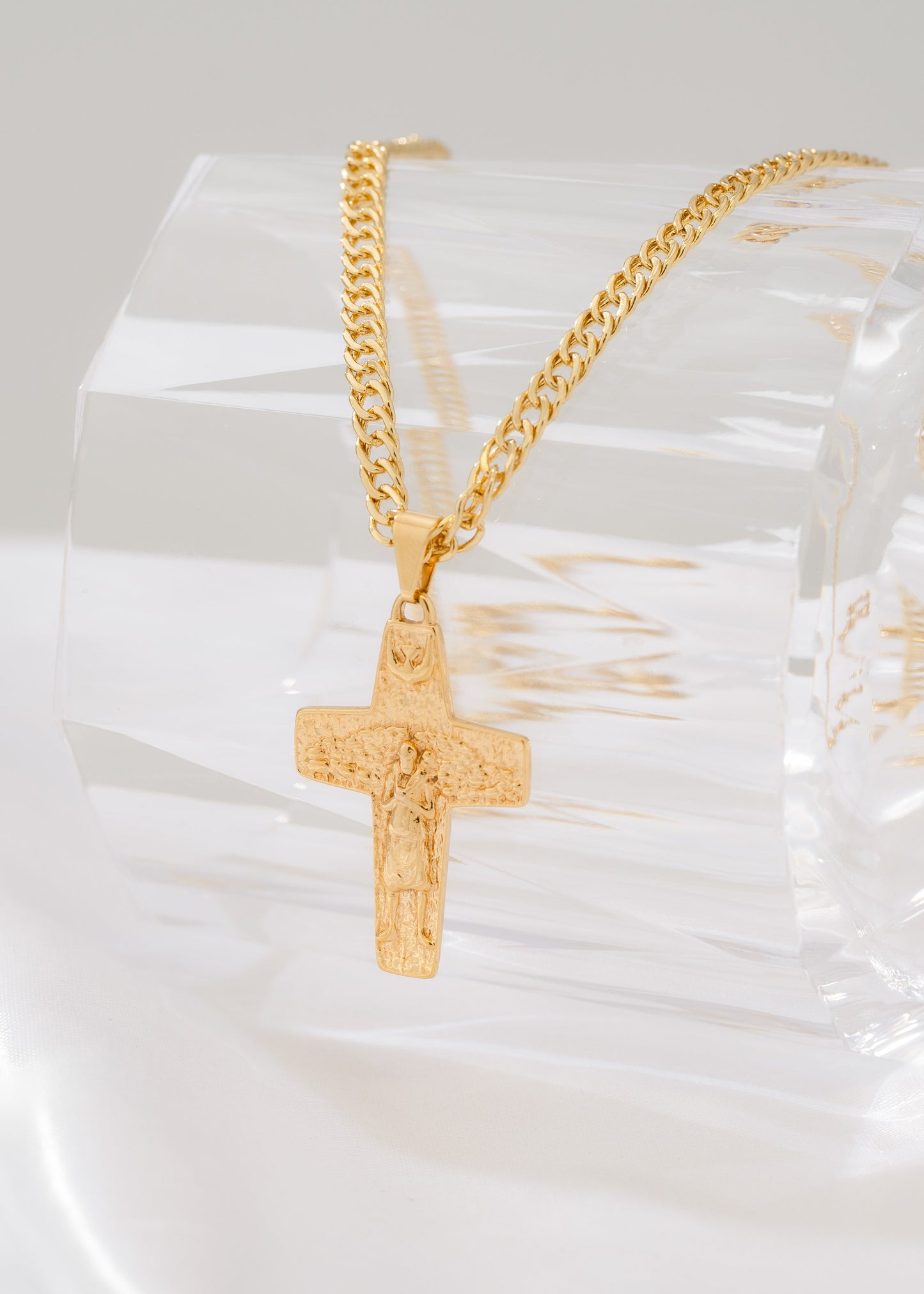 Cadena Continua 4mm (65cm) + Dije cruz buen pastor