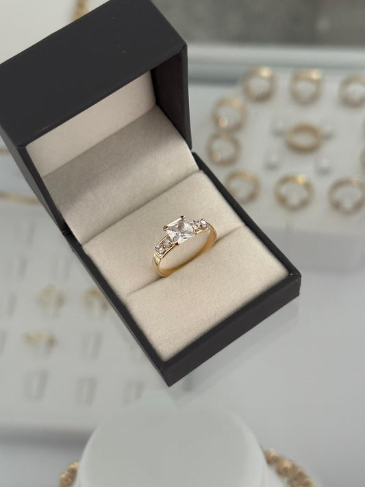 Anillo promise piedra cuadrada