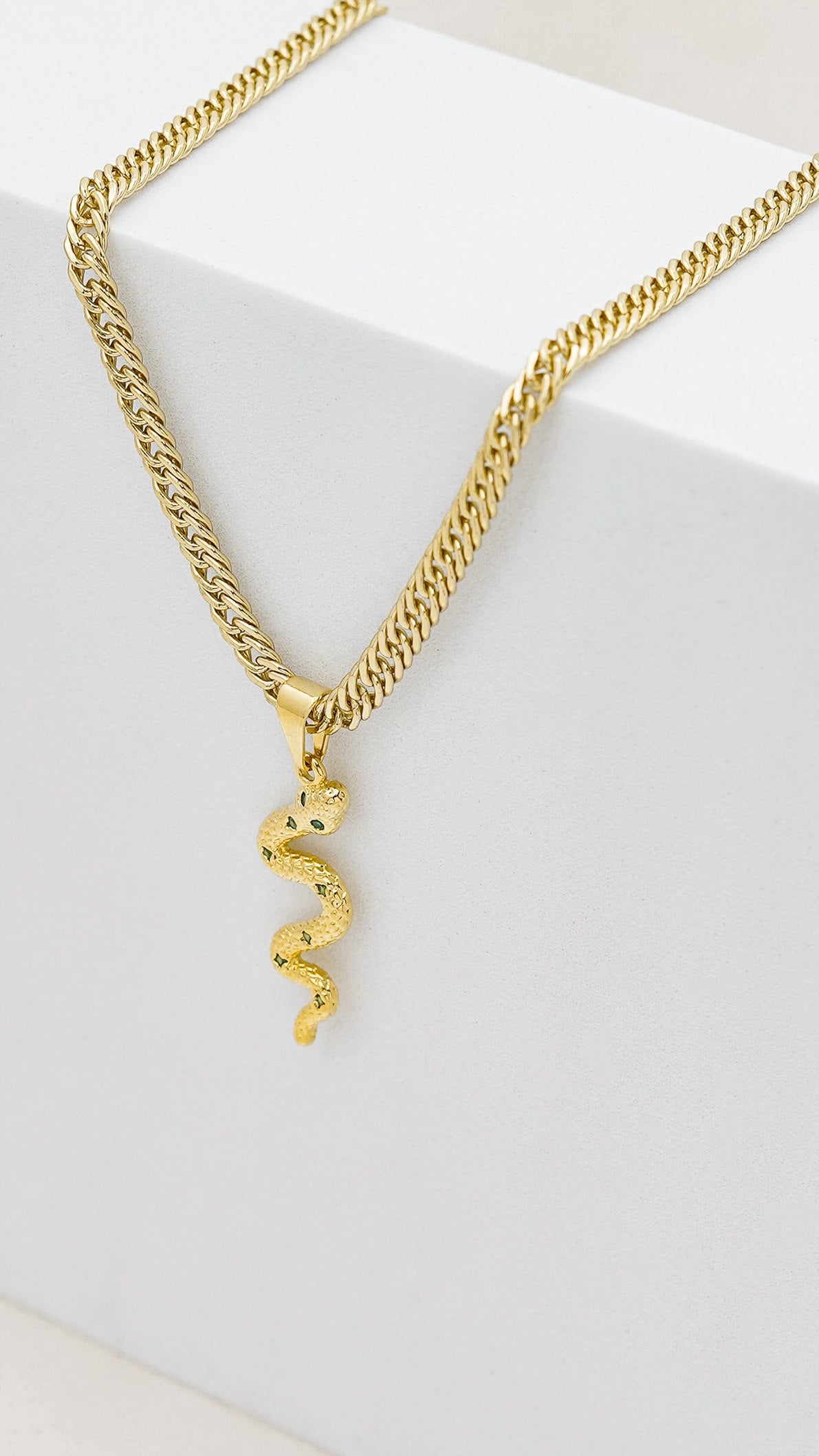 Cadena continua 3mm 45cm + dije serpiente circones verde