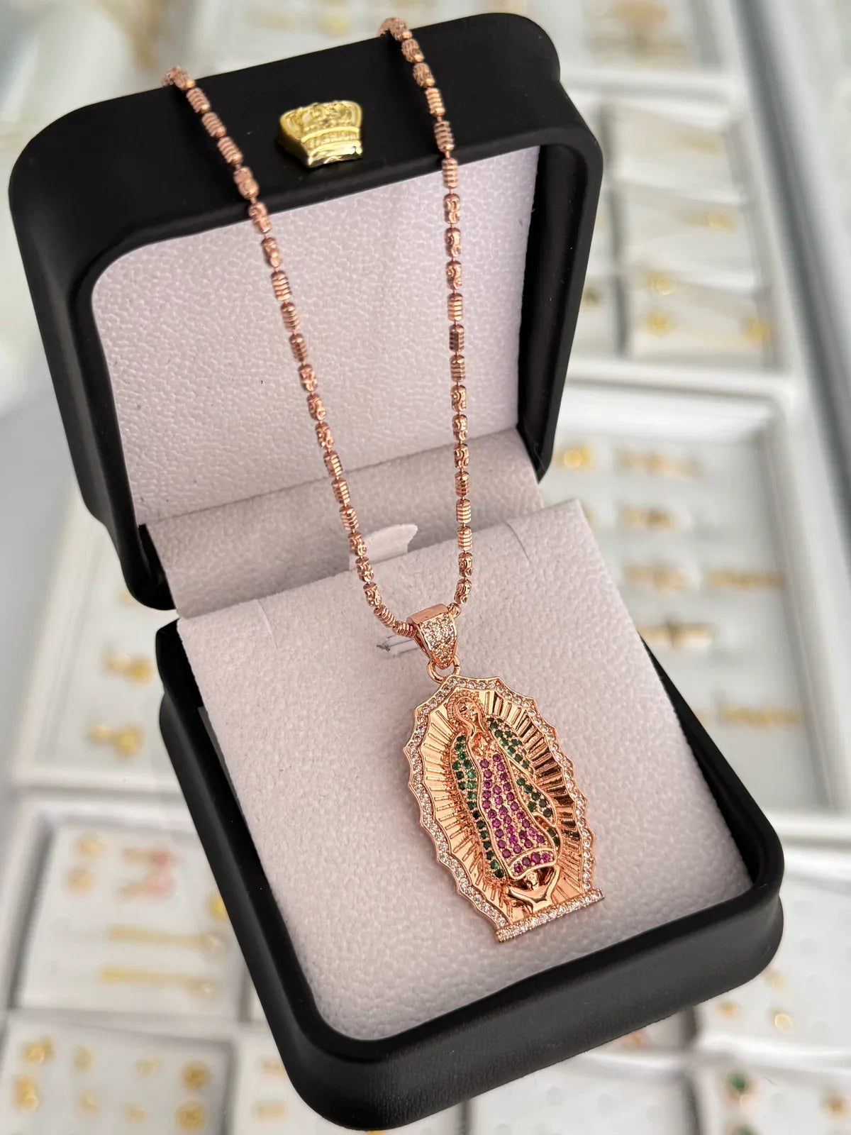 Cadena barril prisme rose it + Dije Guadalupe rosada