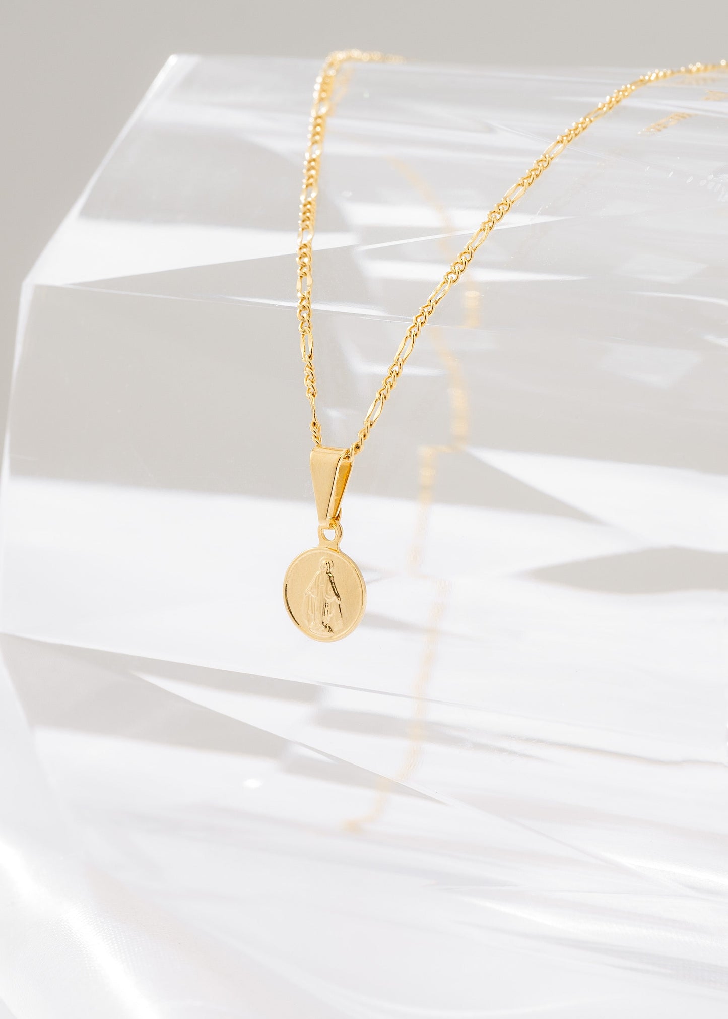 Cadena 3x1 1.6 mm 45 cm + Dije milagrosa red