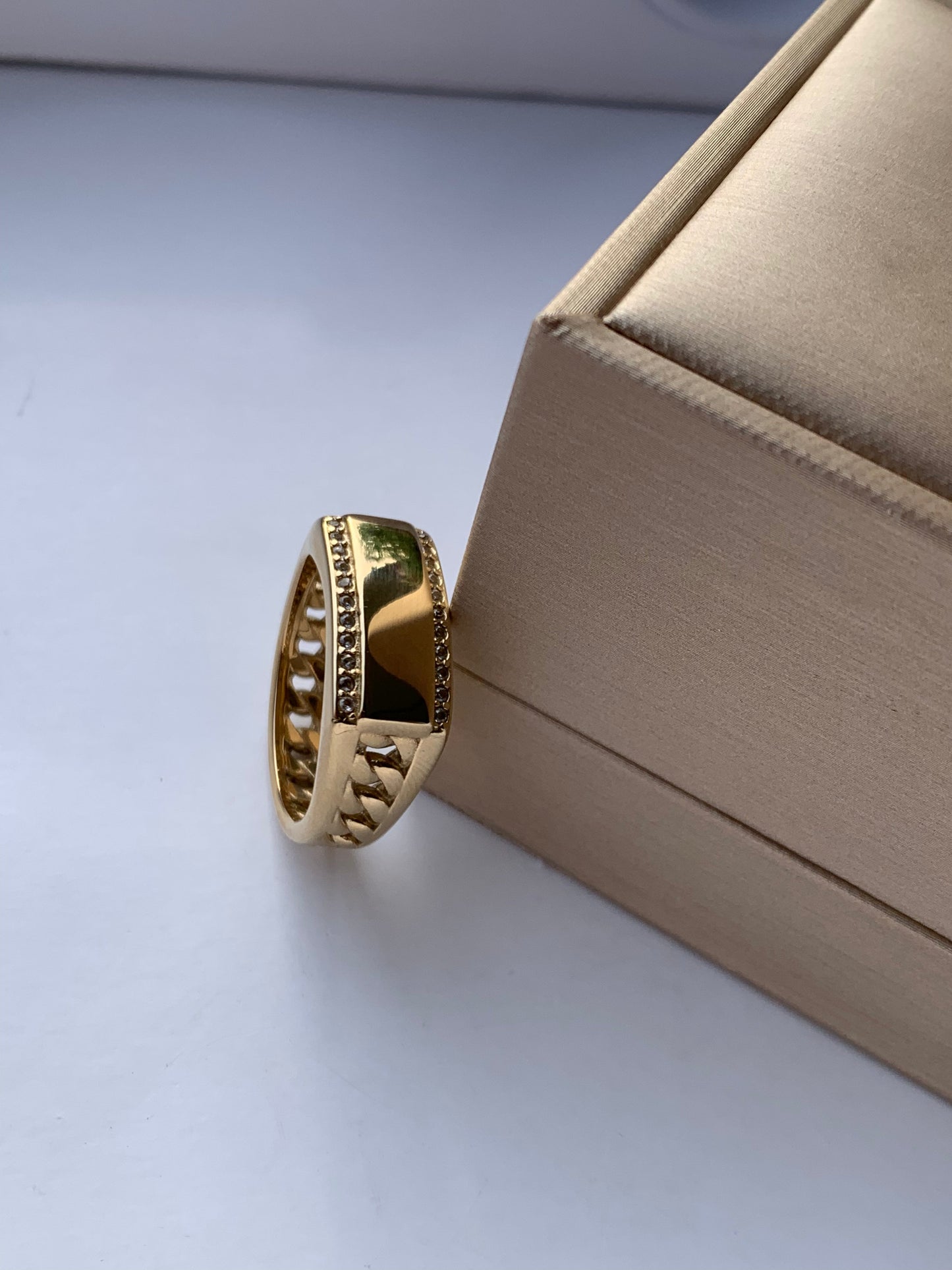 Anillo Cubano Placa alta gama